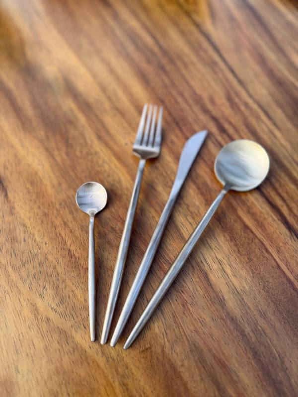 Copper cutlery: Copper-tone cutlery