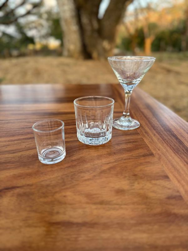 Shot, whiskey and cocktail glasses: Classic clear glassware for the bar