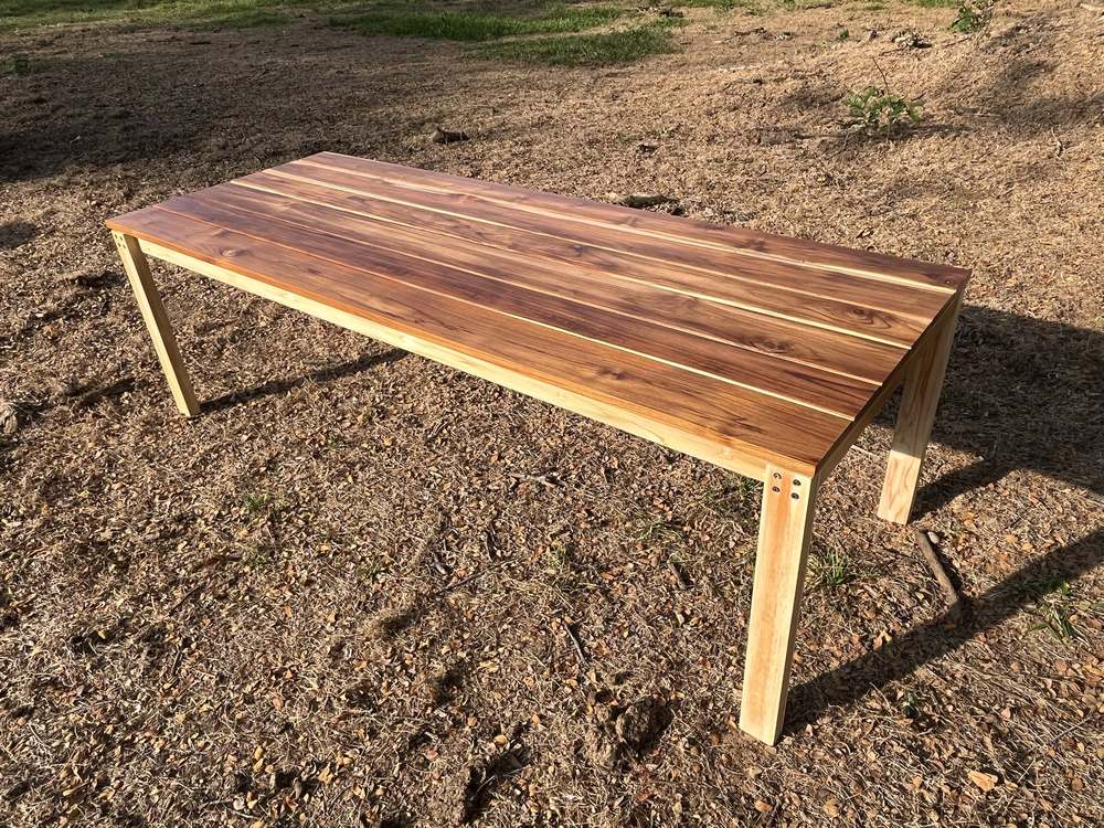 Teak table: Close-up of the teak planks